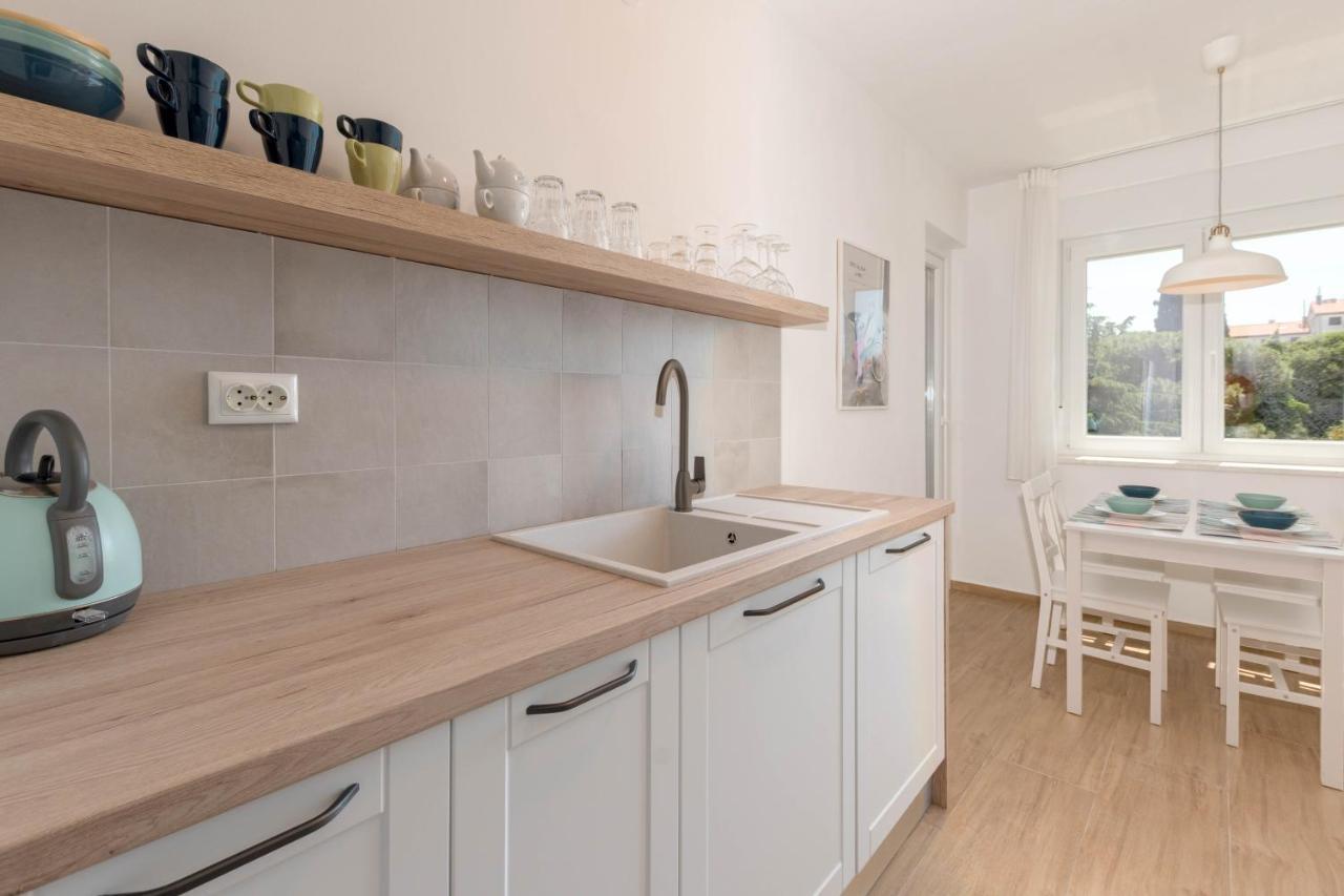 Nona Mileva Apartment Pula Bagian luar foto