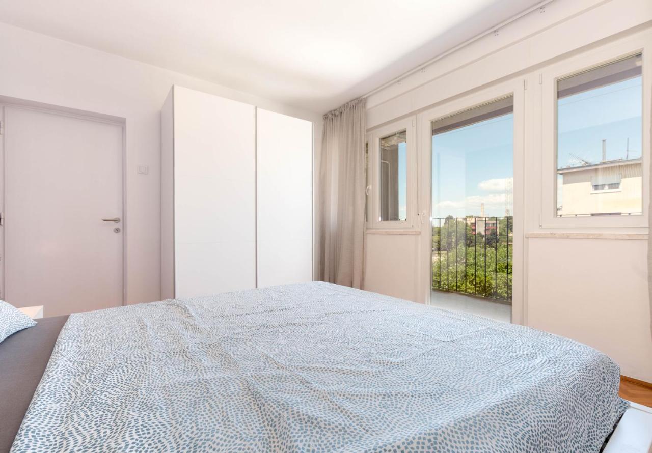 Nona Mileva Apartment Pula Bagian luar foto