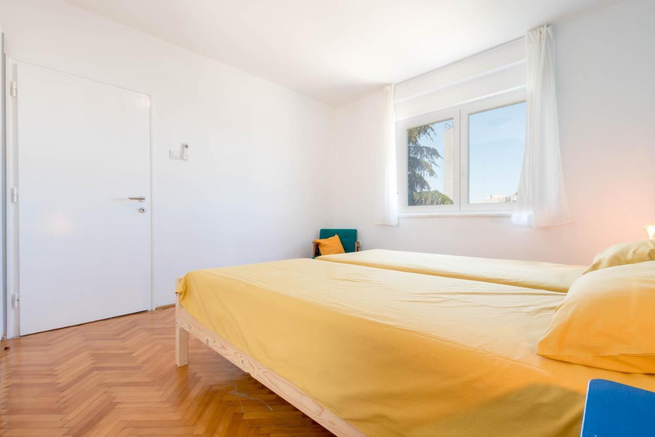 Nona Mileva Apartment Pula Bagian luar foto