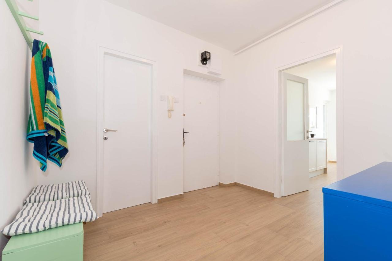 Nona Mileva Apartment Pula Bagian luar foto