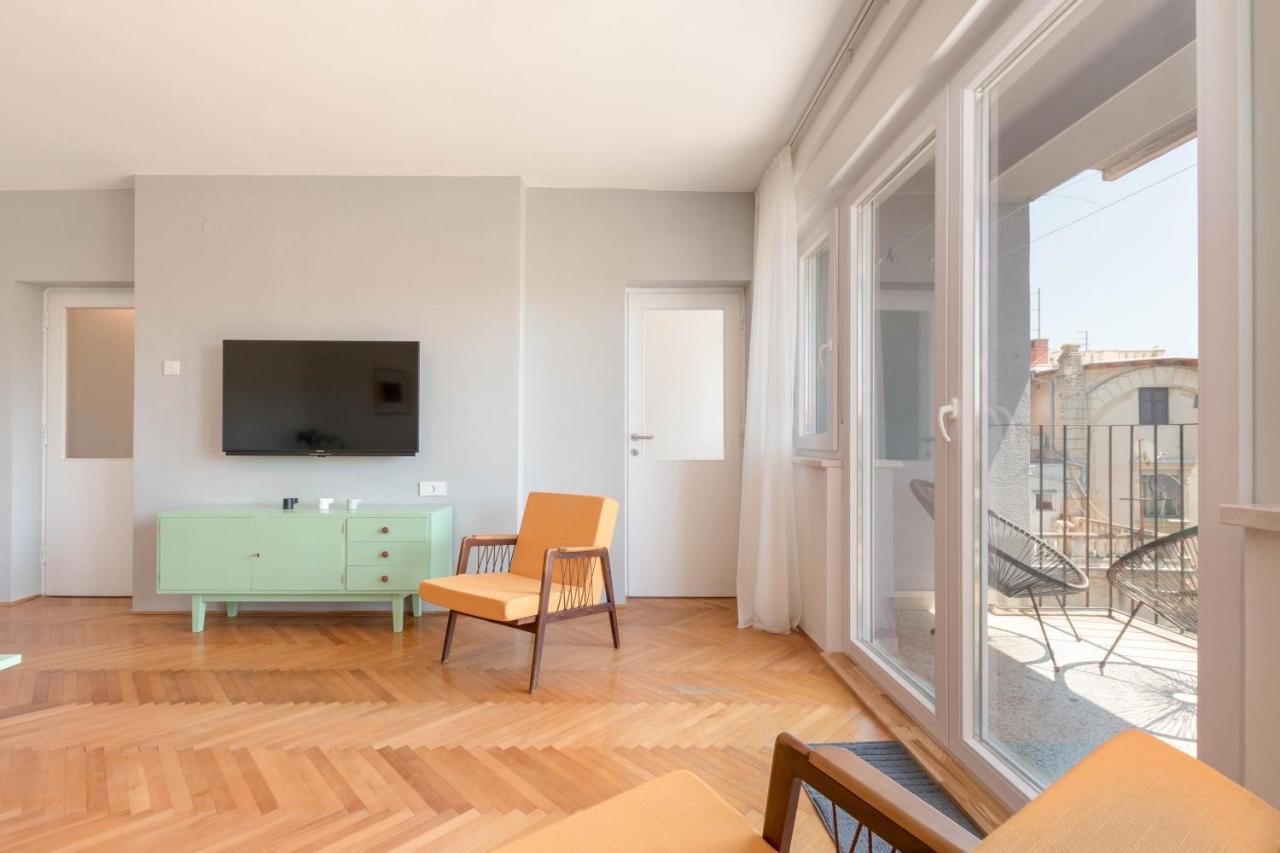 Nona Mileva Apartment Pula Bagian luar foto