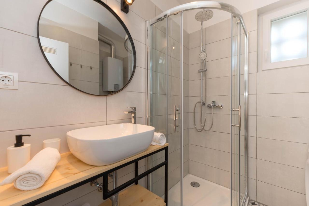 Nona Mileva Apartment Pula Bagian luar foto