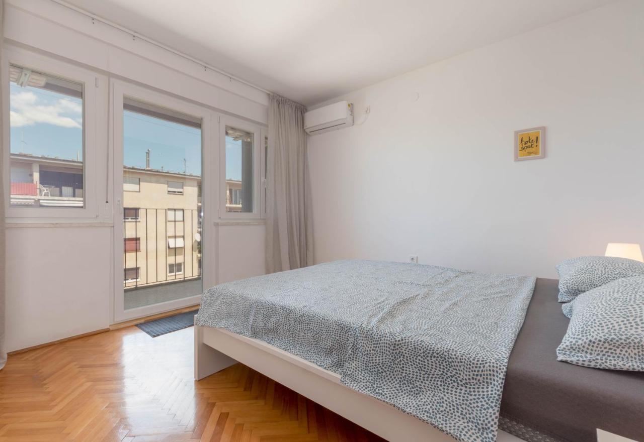Nona Mileva Apartment Pula Bagian luar foto